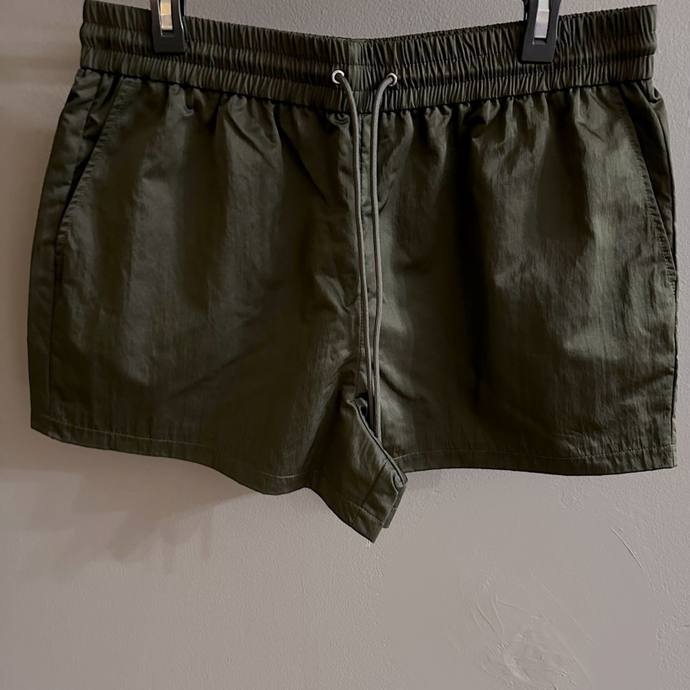 FOREVER21 LADIES SHORTS